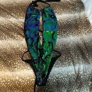 Viral color changing monokini